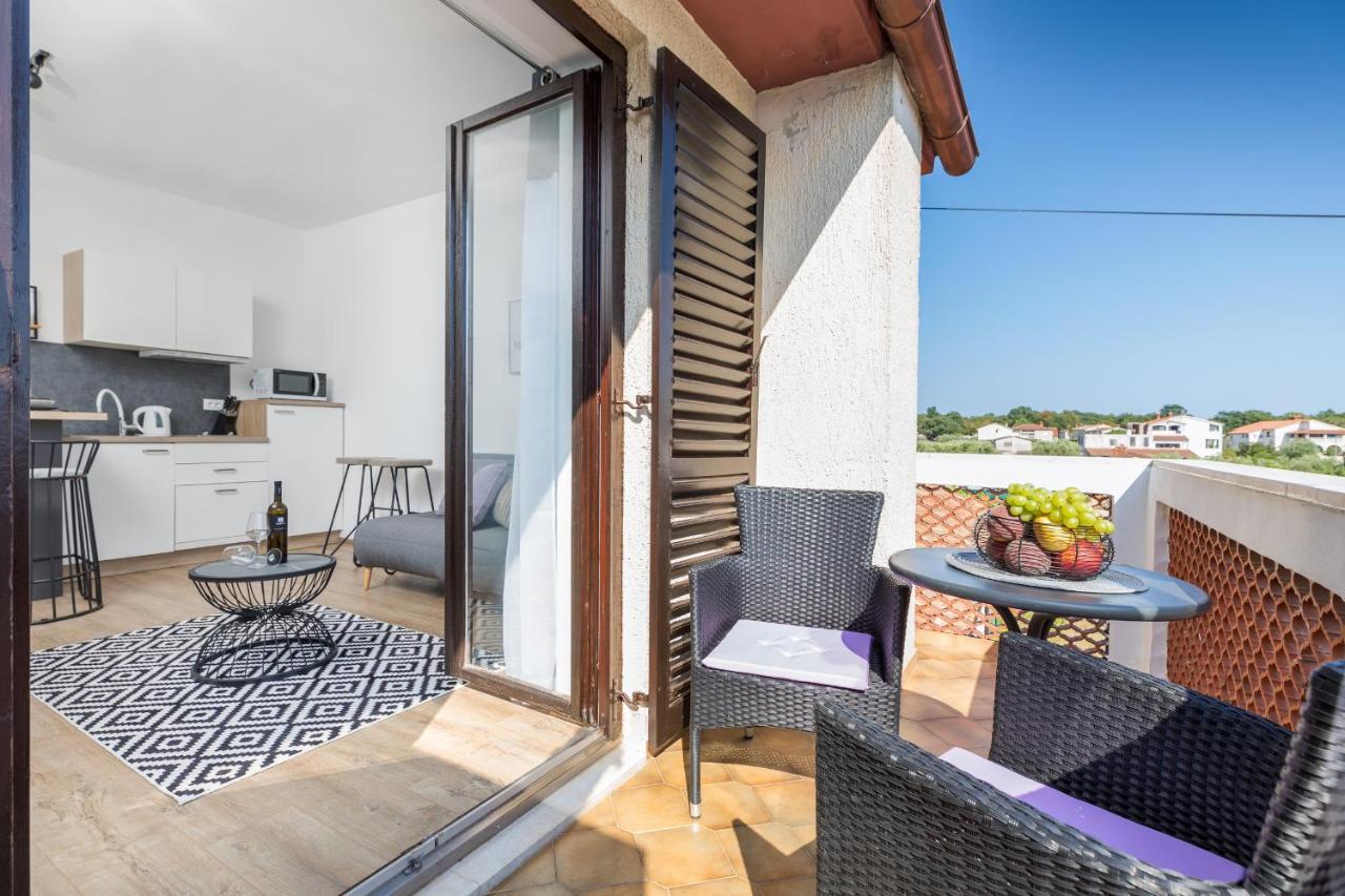 Wine House Apartments & Rooms Marceta Fazana Exterior photo