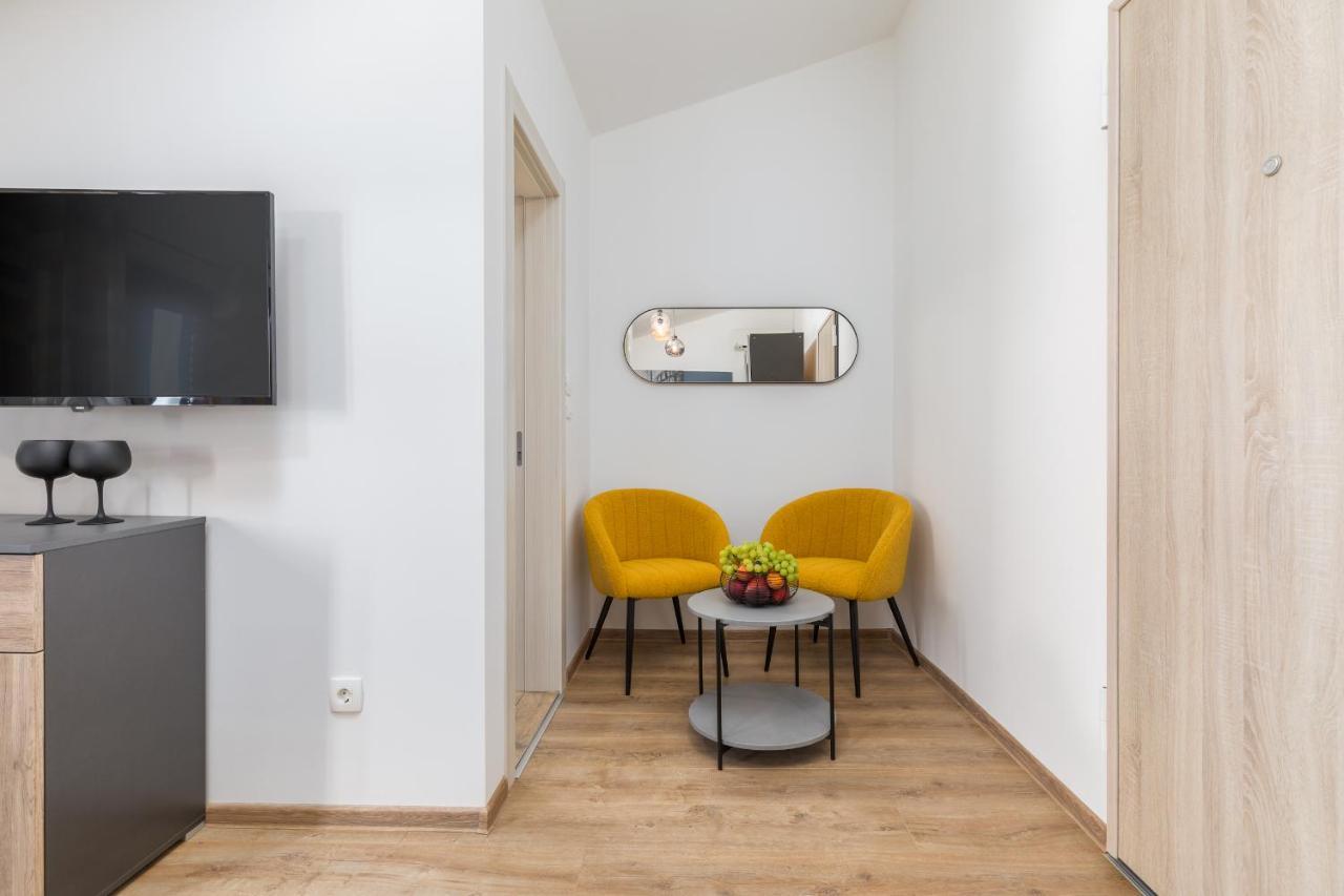 Wine House Apartments & Rooms Marceta Fazana Exterior photo