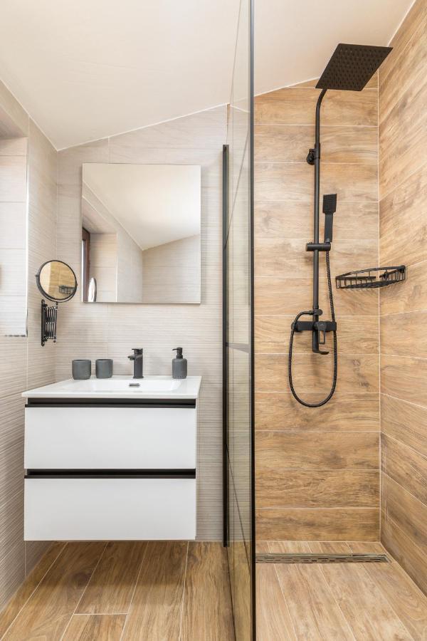 Wine House Apartments & Rooms Marceta Fazana Exterior photo
